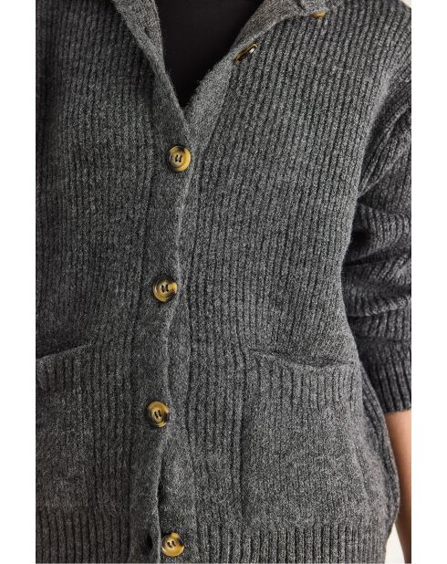 Grobstrickweste mit Taschen in Anthrazit