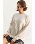 Pull en maille douce à broderies florales crème