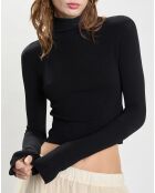 Top nero aderente in maglia