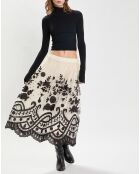 Top nero aderente in maglia