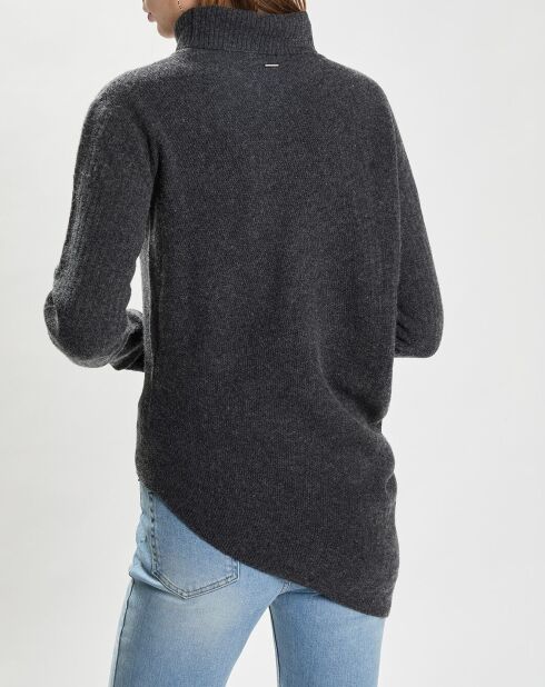 Donkergrijze, gedrapeerde gebreide trui van 100% wol