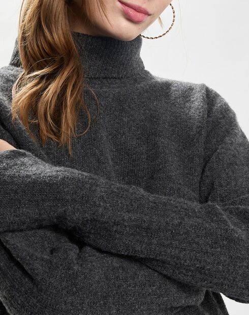 Donkergrijze, gedrapeerde gebreide trui van 100% wol