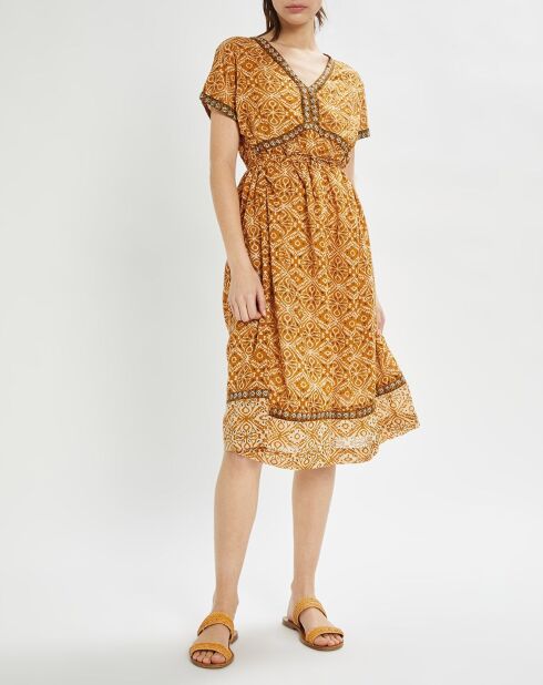 Mittellanges Kleid Soraya mit ockerfarbenem Aufdruck