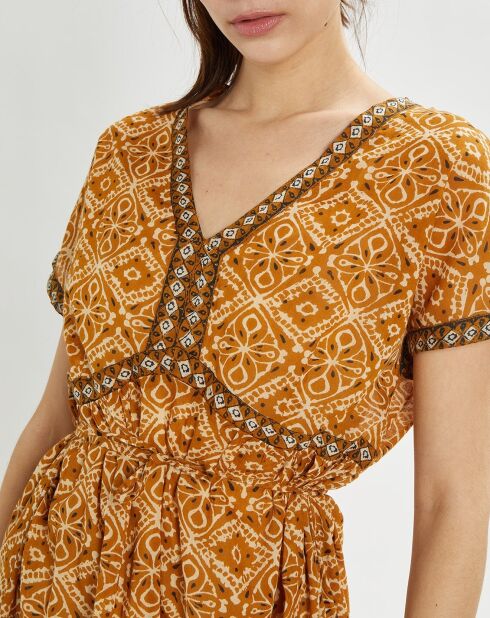 Mittellanges Kleid Soraya mit ockerfarbenem Aufdruck
