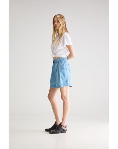 Hellblaue Bleichshorts von Willa