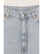 Jeans Perla usó azul claro