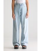 Jeans Perla usó azul claro