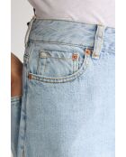 Jeans Perla usó azul claro