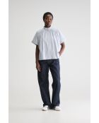 Blusa gris a rayas en forma de pera