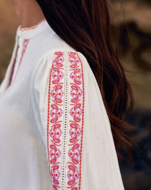 Rechte blouse van Brielle met wit/oranje kasjmierborduursel