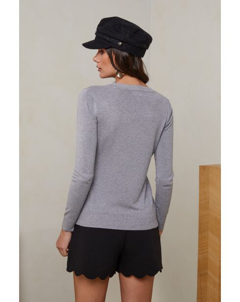 Grauer Alma-Pullover