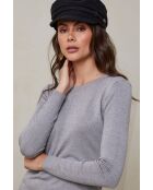 Grauer Alma-Pullover