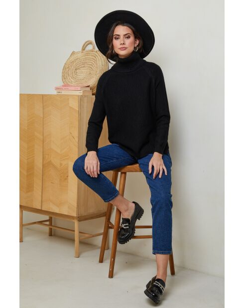 Inès schwarzer Pullover