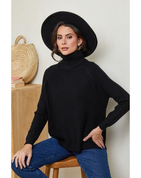 Inès schwarzer Pullover