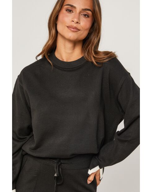 Camille set van zwarte trui en broek