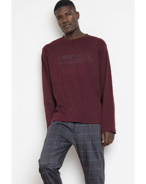 Pijama burdeos Calling A