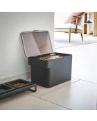 Contenitore ermetico per alimenti per animali (3,5 kg) nero - 30x19,8x19,3 cm