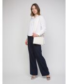 Blake Swingpack Schultertasche aus cremefarbenem Leder, 26 x 18 x 2,5 cm