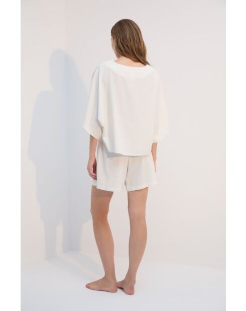 BJM-1724 crèmekleurige pyjamaset met borduursel