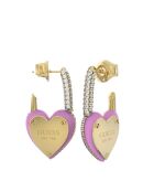 Alles wat je nodig hebt is liefde voor gouden oorbellen