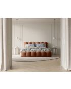 Cama cómoda Cameron de terciopelo miel con cabecero - 226x186x95 cm