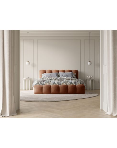 Cama cómoda Cameron de terciopelo miel con cabecero - 226x166x95 cm