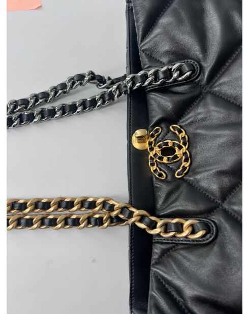 Chanel 19 Schwarze Tragetasche - 10x32,5x23,5 cm - Sehr guter Zustand