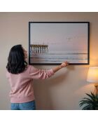 Peinture d'oiseaux volant au-dessus de la jetée - 50x70 cm