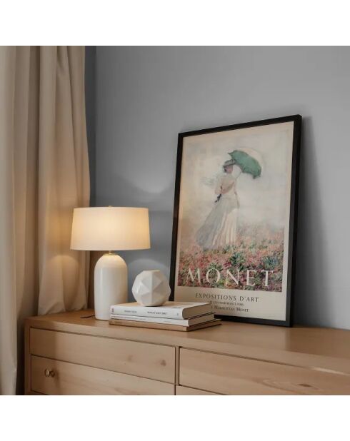 Femme peignant avec un parapluie I -50x70 cm