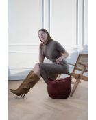 Schultertasche aus Veloursleder in Bordeauxrot, 39 x 33 x 6 cm