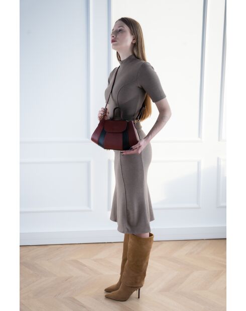 Bandolera Lara Bordeaux/de piel negra - 20x28x8 cm