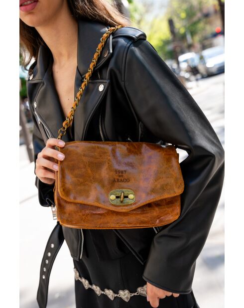 Hero Schultertasche aus kamelfarbenem Leder - 26x14x7,5 cm