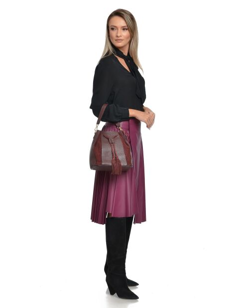 Isabella Vin Beuteltasche aus Leder, 25 x 24 x 12,5 cm