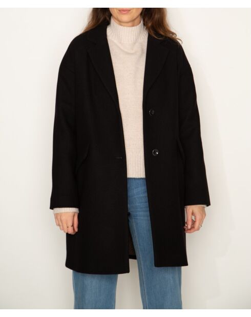 Brillanter übergroßer schwarzer Wollmantel