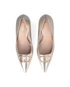 Hellgoldene Sabry-Pumps