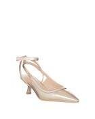 Hellgoldene Gemy-Pumps