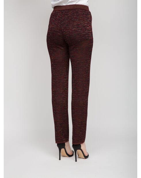 Pantalon bordeaux et Fabienne marron