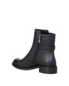 9284 Zwarte enkellaarzen van eco-leer