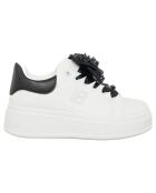 8929 witte sneakers