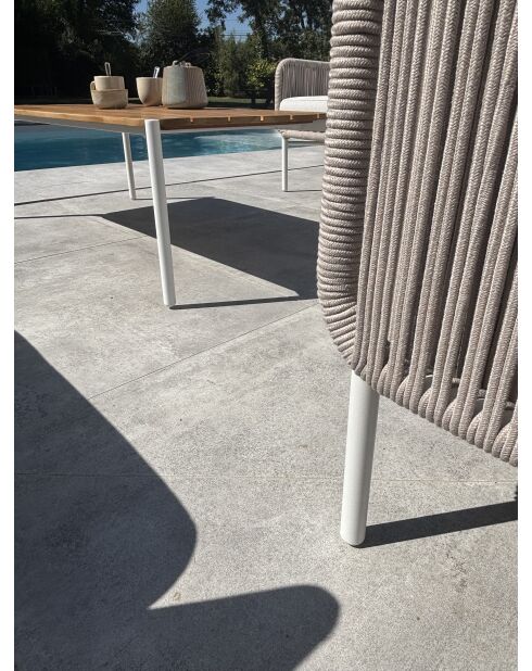 Niedrige Gartenmöbel von Orella Grège