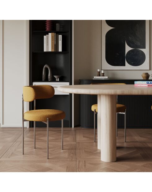 2 Stühle ADELE aus senffarbigem Boucle-Stoff mit verchromten Beinen — 52x45,5x76,5 cm