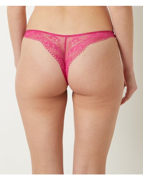 Hübscher rosa Candy-Tanga