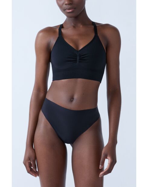 Mijn sportieve zwarte string