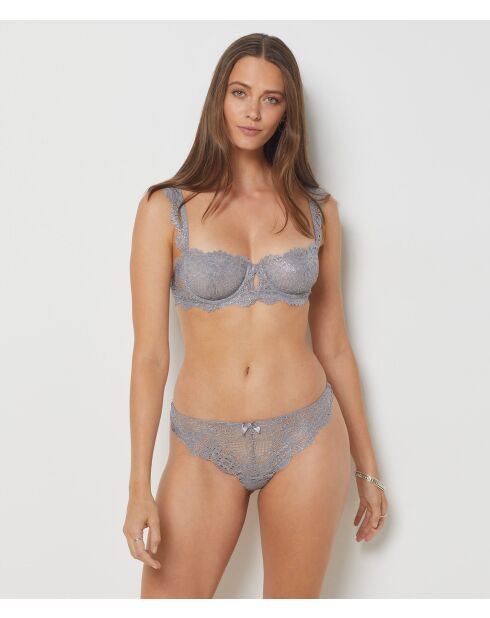 Grijze string Success