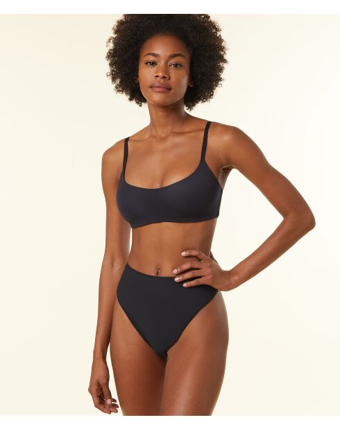 Perfekter schwarzer Baumwollstring