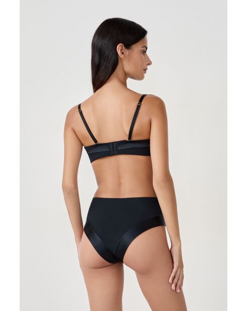 Pure Eclat schwarze Shorty