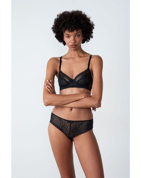 Schwarzer Shorty aus Panama