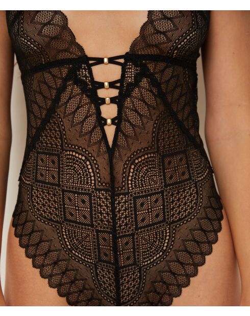 Intensiver schwarzer, einteiliger Body ohne Bügel