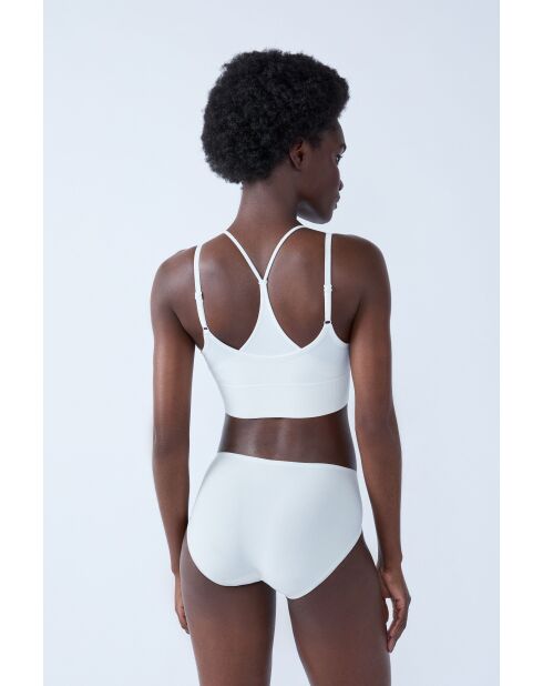 Mein sportliches weißes Höschen