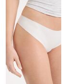 Unsichtbares weißes Höschen